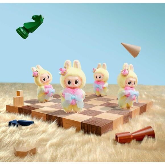 POP MART THE MONSTERS LABUBU Let’s Checkmate Series-Vinyl‎ Plush Hanging Card - Picture 8 of 9